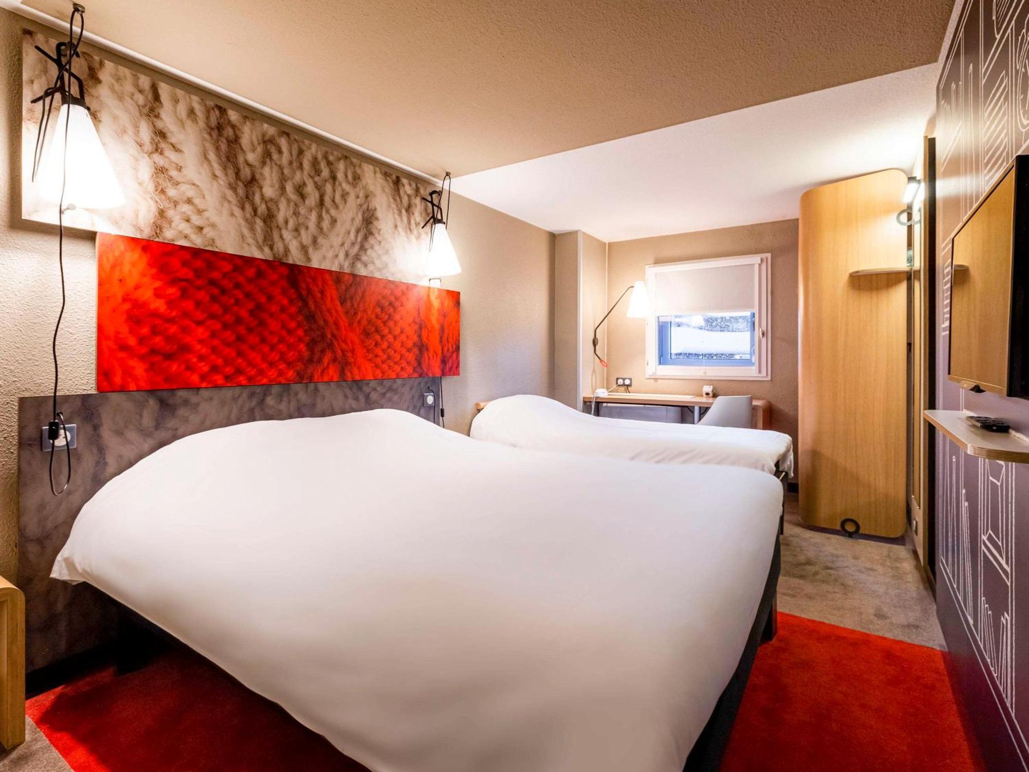 ไอบิส บอร์โดซ์ ซองทร์ เมอเรียเดค Hotel ภายนอก รูปภาพ